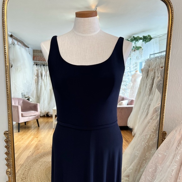 Sorella Vita Gown - Picture 2 of 4